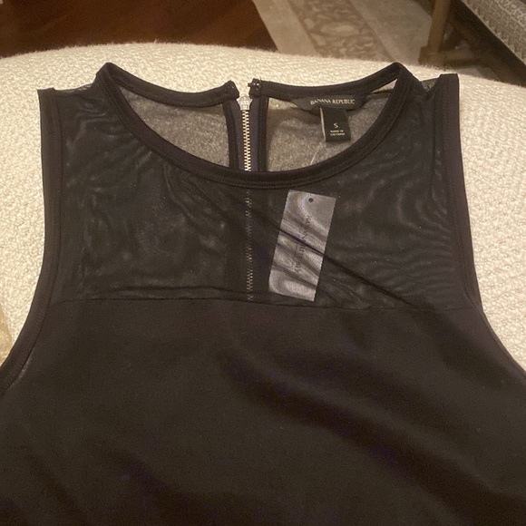 NWT Banana Republic top size small - Picture 2 of 4